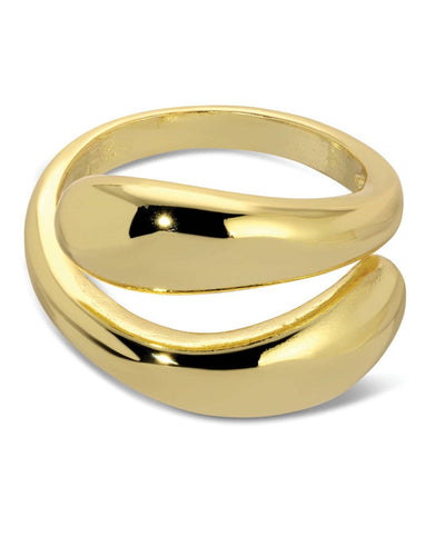 A gold-plated ring featuring a bold, open design with two smooth, curved bands that overlap elegantly. The polished finish adds a touch of sophistication, making it a versatile accessory for any outfit.